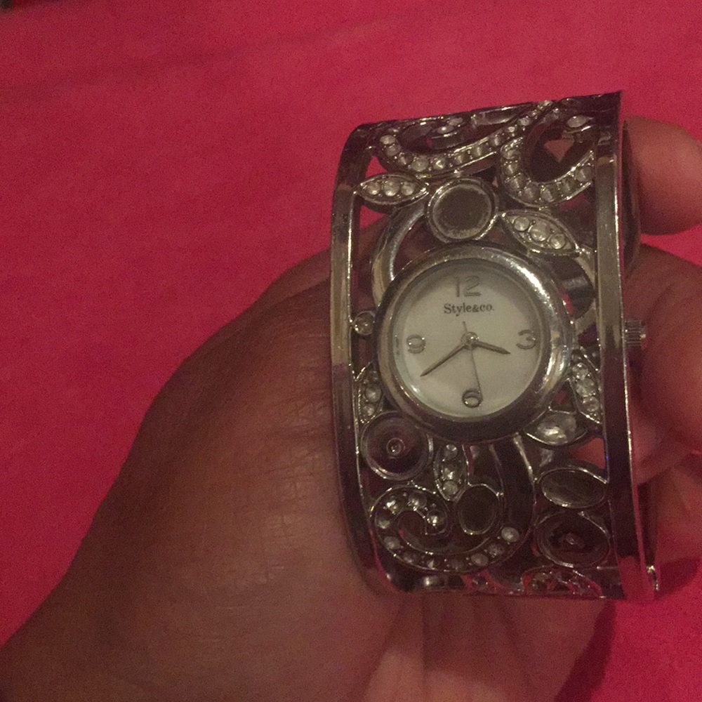 Watch - Picture 2 of 4